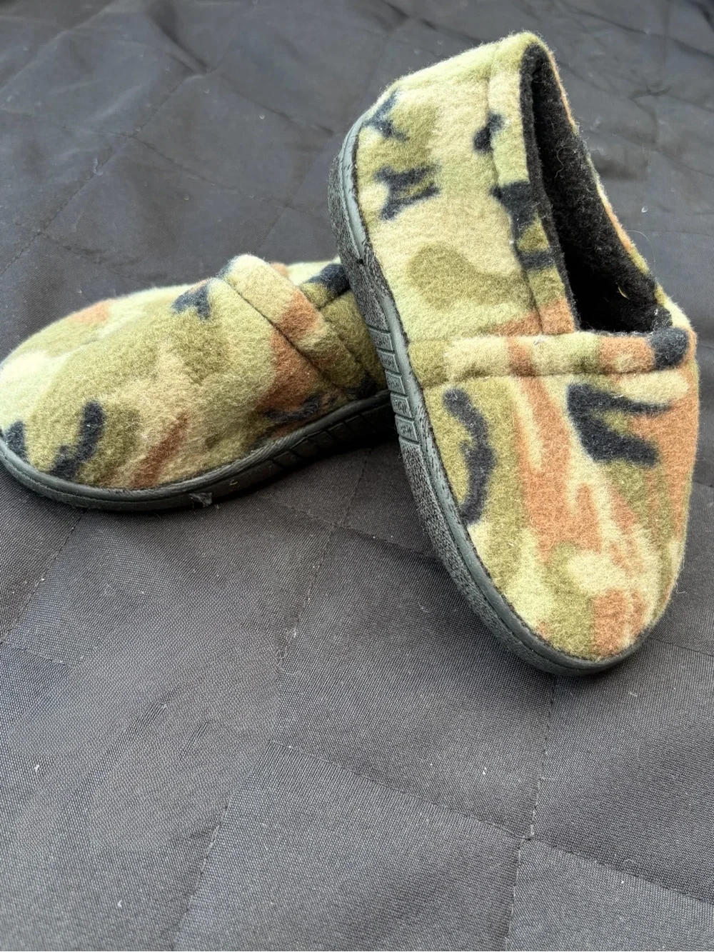 Kids Camo Slip-On Cozy Slippers - Olive Green